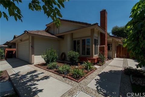 1833 Champlain Dr, Corona, CA 92880 photo 4