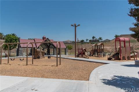 1833 Champlain Dr, Corona, CA 92880 photo 40