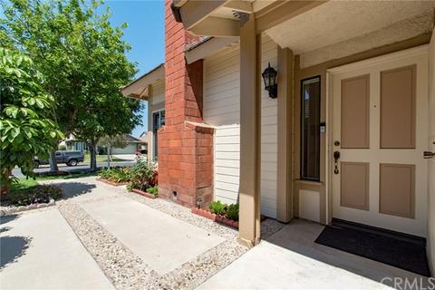1833 Champlain Dr, Corona, CA 92880 photo 5