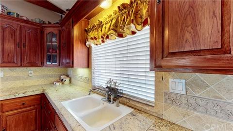 15087 Tacony Ct, Apple Valley, CA 92307 photo 6