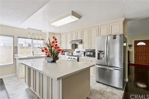 11275 Yearling St, Cerritos, CA 90703 photo 2