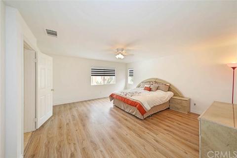 27 Iowa, Irvine, CA 92606 photo 17
