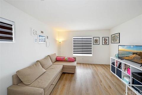 27 Iowa, Irvine, CA 92606 photo 23