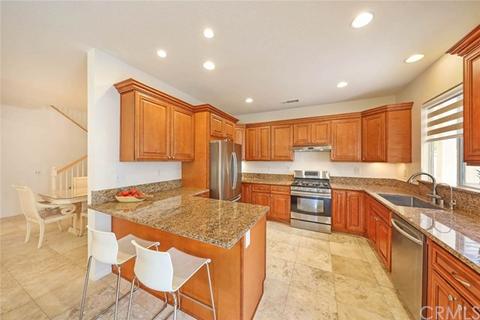 27 Iowa, Irvine, CA 92606 photo 7