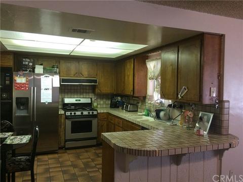 17625 Owen Ct, Fontana, CA 92335 photo 3