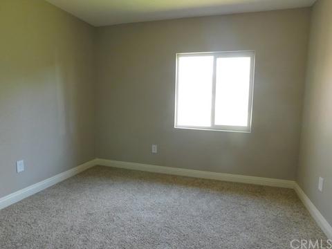 17555 Merrill Ave, Fontana, CA 92335 photo 10