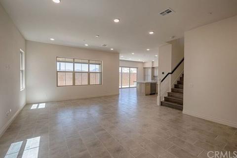 207 Geyser, Irvine, CA 92618 photo 3