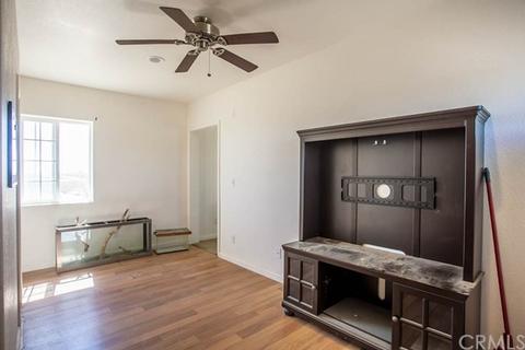 57576 Pine, Landers, CA 92285 photo 14