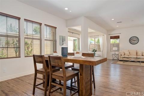 81 Dublin, Irvine, CA 92620 photo 10