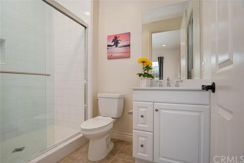 81 Dublin, Irvine, CA 92620 photo 16