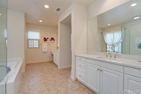 81 Dublin, Irvine, CA 92620 photo 27