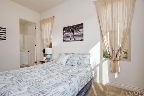 81 Dublin, Irvine, CA 92620 photo 18