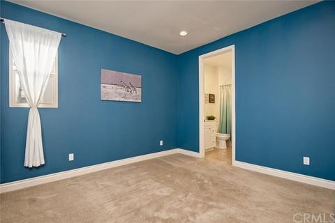 81 Dublin, Irvine, CA 92620 photo 32