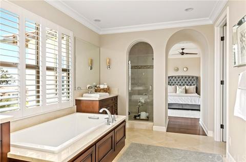 64 Heirloom, Irvine, CA 92618 photo 24