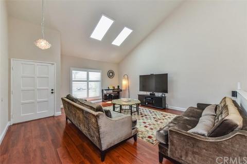 29 Mecklenberg, Irvine, CA 92620 photo 5