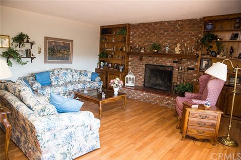 832 Hamilton Ln, Escondido, CA 92029 photo 3