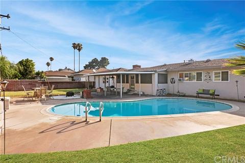 942 N Magnolia Ave, Rialto, CA 92376 photo 1