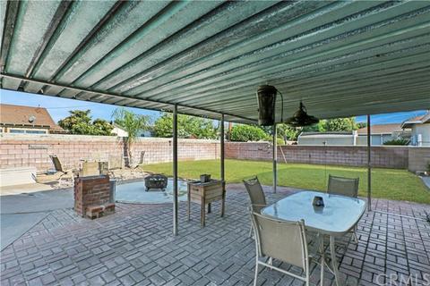 942 N Magnolia Ave, Rialto, CA 92376 photo 5