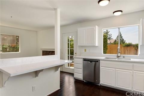 13557 Sutter Ct, Fontana, CA 92336 photo 7