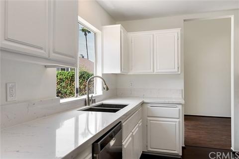 13557 Sutter Ct, Fontana, CA 92336 photo 9