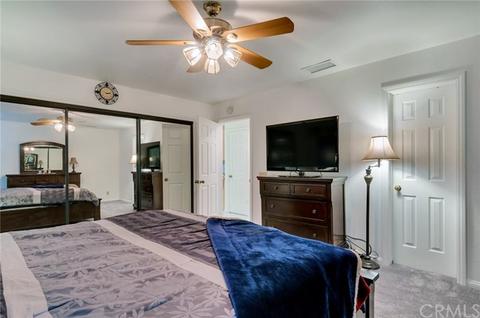 9134 Hawthorne Ave, Riverside, CA 92503 photo 11