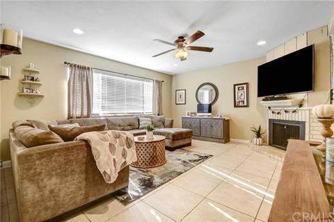 806 Stardust Dr, Placentia, CA 92870 photo 2