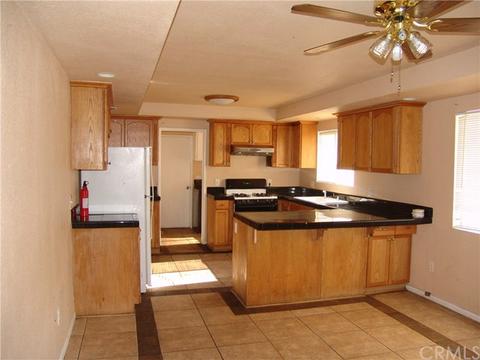144 W Manfield St, Riverside, CA 92507 photo 8