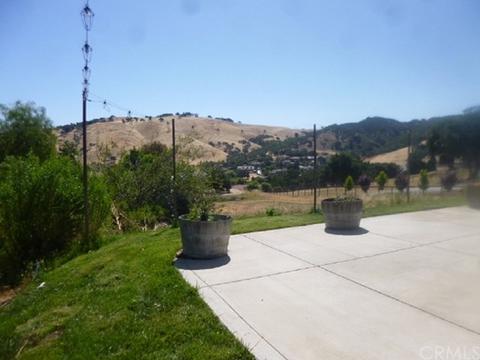 9860 Steelhead Rd, Paso Robles, CA 93446 photo 2