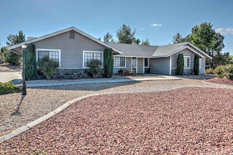 9456 Valle Vista Rd, Phelan, CA 92371 photo 2