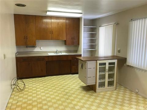 403 E 181st St, Carson, CA 90746 photo 9