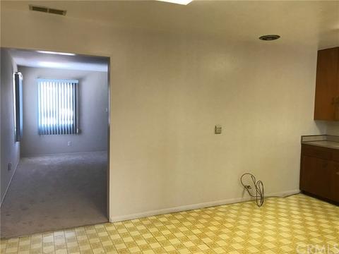 403 E 181st St, Carson, CA 90746 photo 8