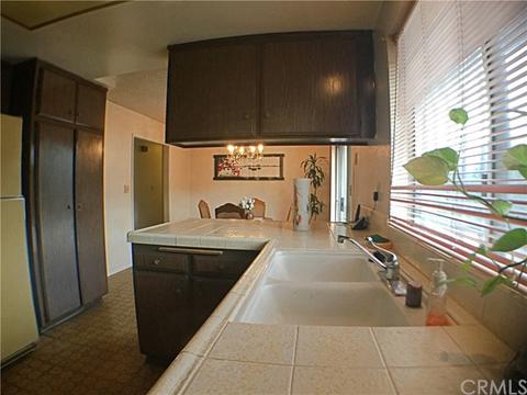 1518 E Bach St, Carson, CA 90745 photo 6