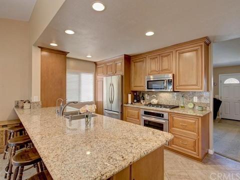 10698 Thomas Cir, Cypress, CA 90630 photo 8