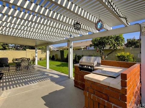 10698 Thomas Cir, Cypress, CA 90630 photo 21