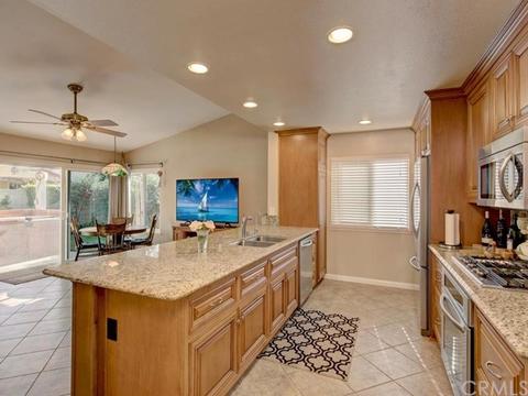 10698 Thomas Cir, Cypress, CA 90630 photo 7