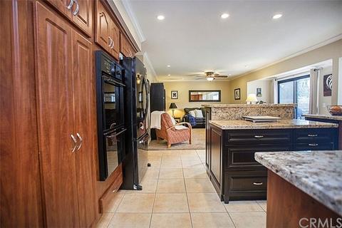 2252 Silk Tree Dr, Tustin, CA 92780 photo 17