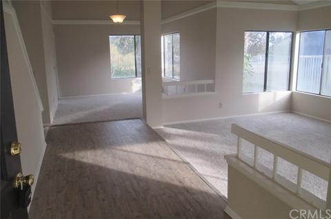5804 Greens Dr, Riverside, CA 92509 photo 2