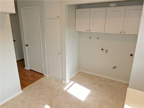 5271 Charing Cross Rd, Westminster, CA 92683 photo 15
