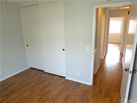 5271 Charing Cross Rd, Westminster, CA 92683 photo 26