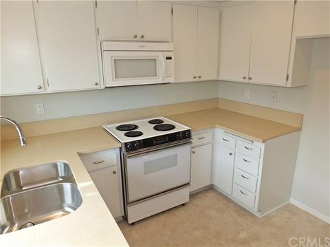 5271 Charing Cross Rd, Westminster, CA 92683 photo 13