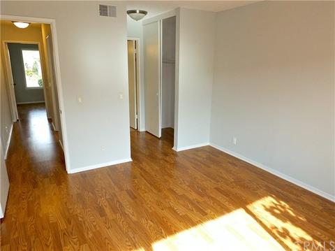 5271 Charing Cross Rd, Westminster, CA 92683 photo 16