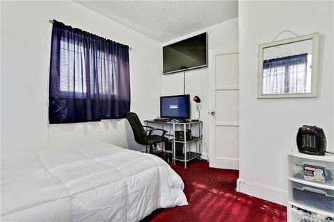 322 E Burnett St, Long Beach, CA 90806 photo 6