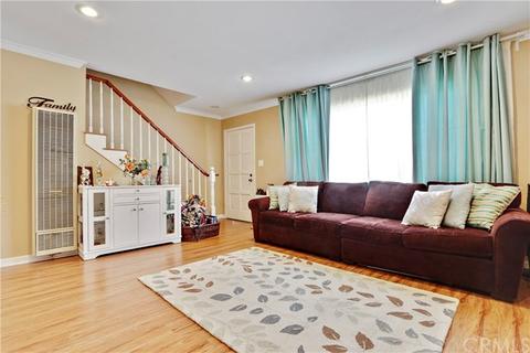 7304 Exeter St #E, Paramount, CA 90723 photo 3