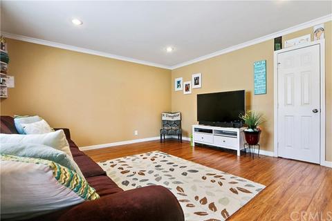 7304 Exeter St #E, Paramount, CA 90723 photo 4
