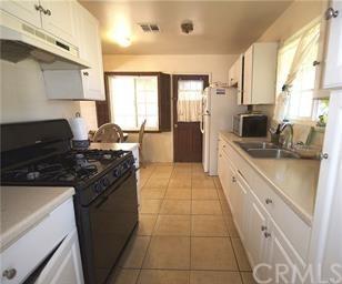 9572 Sara Ct, Riverside, CA 92503 photo 3