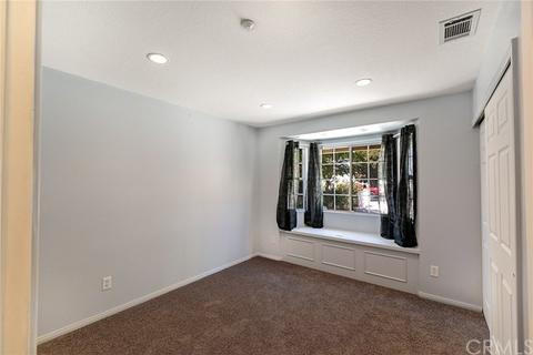 3754 Farnham Pl, Riverside, CA 92503 photo 7