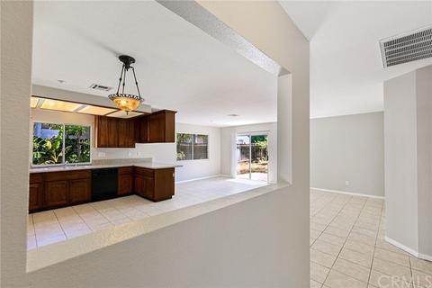 3754 Farnham Pl, Riverside, CA 92503 photo 3