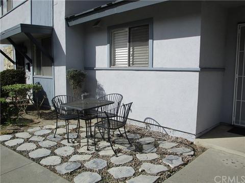 11060 Irwin Dr, Stanton, CA 90680 photo 2