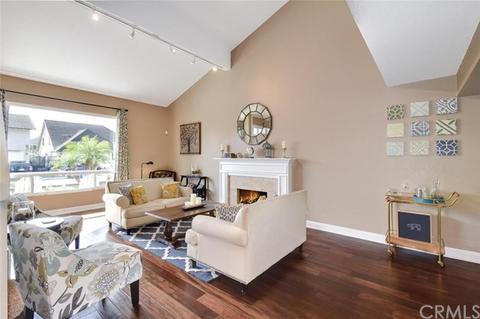 6085 Jeffrey Mark St, Cypress, CA 90630 photo 16
