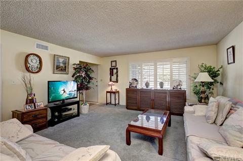 6586 Walnut St, Cypress, CA 90630 photo 8